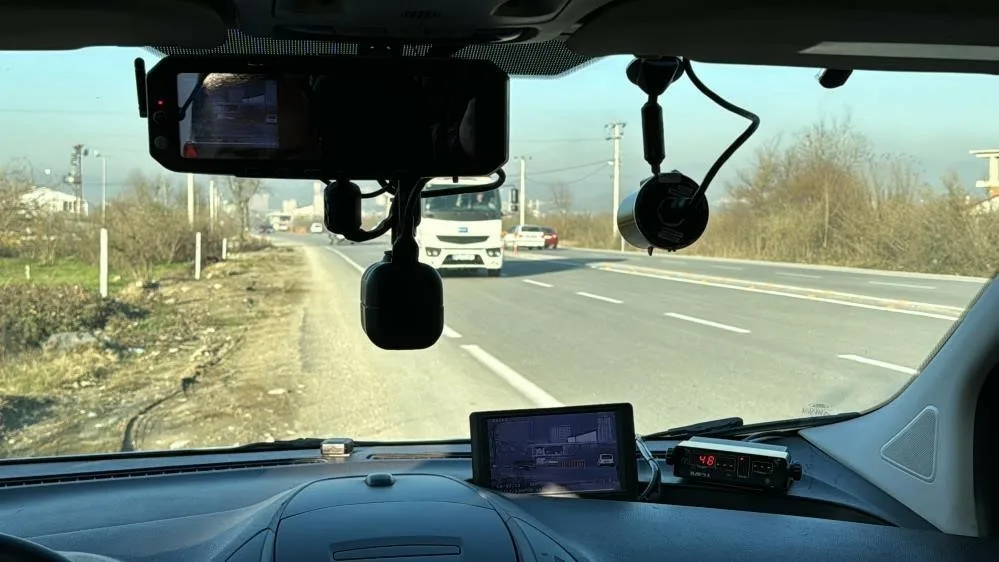 DÜZCE(İHA) – Düzce’de trafik denetimi yapan polis ve jandarma ekipleri