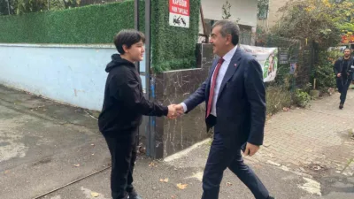 Kadıköy’de okul temsilcisi seçilen 8’inci sınıf öğrencisi Uğur Eren Yılmaz’ın