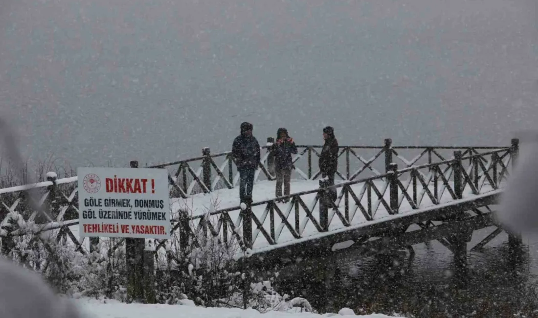 Bolu’nun doğal güzellikleriyle ünlü Abant Gölü Milli Parkı, kar yağışının