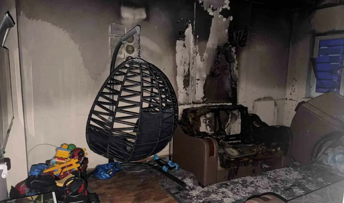 Zonguldak’ın Alaplı ilçesinde TOKİ konutlarında bulunan bir dairede çıkan yangında