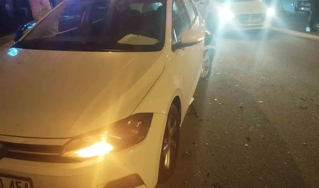 Ankara’nın Çankaya ilçesinde bir otomobilin takla atarak iki otomobile çarptığı