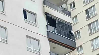 Ankara’nın Mamak ilçesinde 10 katlı apartmanın 6’ncı katındaki evde çıkan