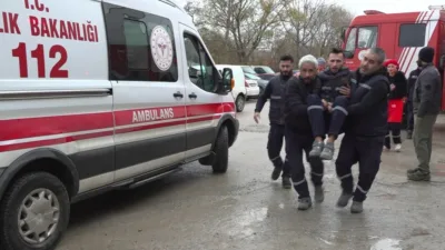 Kocaeli’de beton fabrikasının çatısında çıkan yangın paniğe neden oldu. İtfaiye