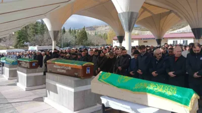 Ankara Beypazarı’nda kontrolden çıkan otomobilin şarampole devrilmesi sonucu meydana gelen