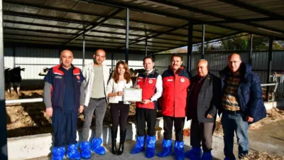 Çanakkale’nin Biga ilçesinde sağlıklı ve kaliteli hayvansal üretim yapan üreticiye
