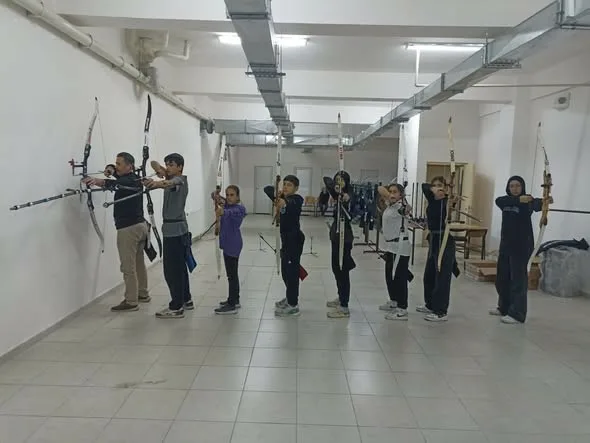 Bilecik’te Gençlik ve Spor Bakanlığı okulları bünyesinde okçuluk çalışmaları yoğun