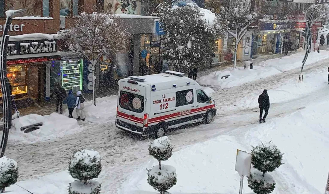Bolu’da 3 gündür aralıksız devam eden yoğun kar yağışı nedeniyle