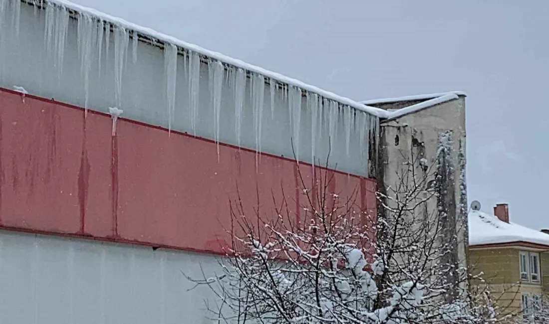 Bolu’da günlerdir etkili olan yoğun kar yağışı ve ardından etkili
