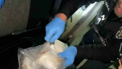 Bolu’da emniyet ve jandarma ekiplerince belirlenen adreslere yapılan operasyonlarda kokain