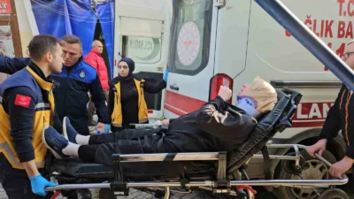 Edirne merkez Çilingirler Caddesi’nde yaya olarak yürüyen bir kadın, zemindeki