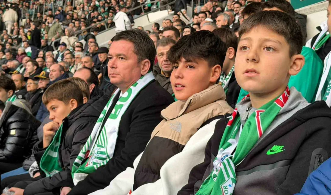 Yaşamın her alanında Bursaspor’a desteğini sunan Osmangazi Belediye Başkanı Erkan