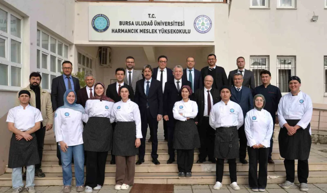 Bursa Uludağ Üniversitesi (BUÜ) yöneticileri, eğitim-öğretim faaliyetlerini ve yürütülen projeleri