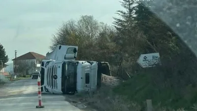 Zonguldak’ın Çaycuma ilçesine bağlı Çömlekçi köyünde meydana gelen trafik kazasında