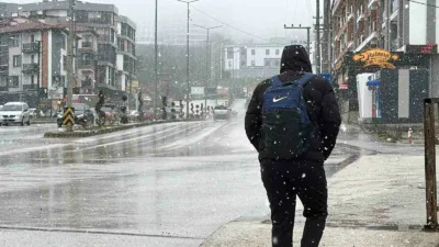 Düzce (İHA) – Düzce’de devam eden kar yağışı ve meteorolojinin