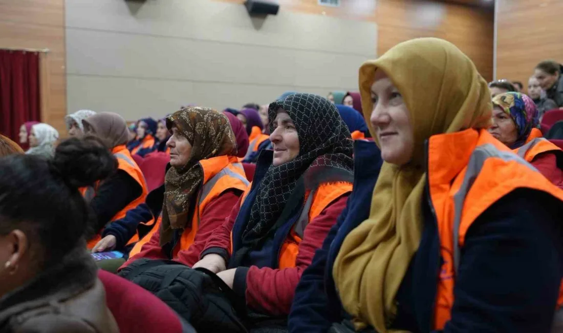 Düzce Belediyesi’nde görev yapan kadın personele, Emniyet Müdürlüğü tarafından yürütülen