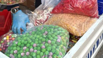 Esenyurt’ta kaçak olarak faaliyet gösteren bir şekerleme atölyesine yapılan baskında,
