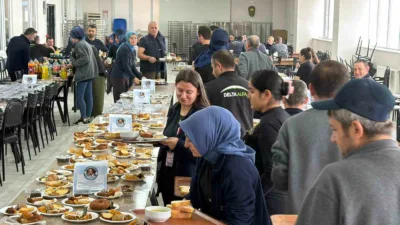 DÜZCE (İHA) – Düzce’de çorap fabrikasının çalışanları, Bolu’da hastalıkla mücadele