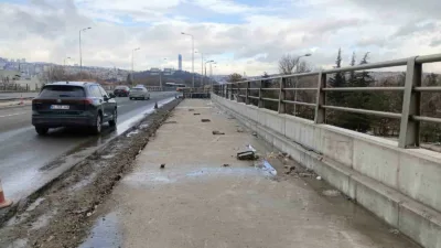 Ankara Büyükşehir Belediyesi (ABB) tarafından tek işçiyle yol inşaatına devam