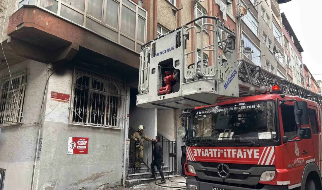 İstanbul’un Fatih ilçesinde, 52 yıllık 4 katlı binanın giriş katında