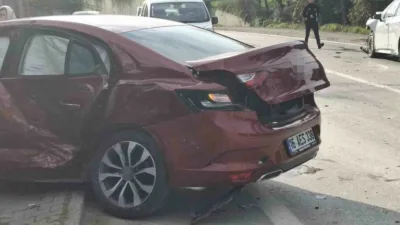 Sakarya’nın Sapanca ilçesinde iki otomobilin çarpışması neticesinde meydana gelen kazada