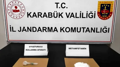 Karabük’te düzenlenen operasyonda sentetik ecza hap ve uyuşturucu madde ele