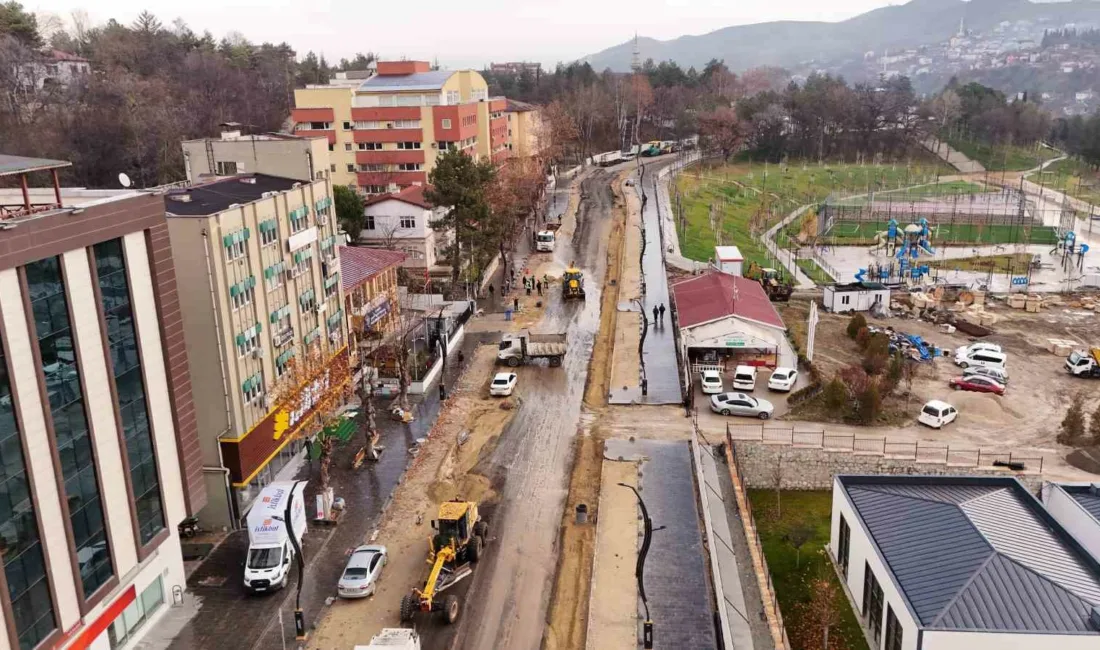 Karabük Belediyesi, kent merkezinde altyapı ve üstyapı çalışmalarını sürdürüyor. Cadde