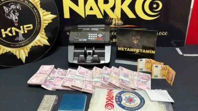 Karabük’te düzenlenen uyuşturucu operasyonunda 497 gram metamfetamin ile yüklü miktarda