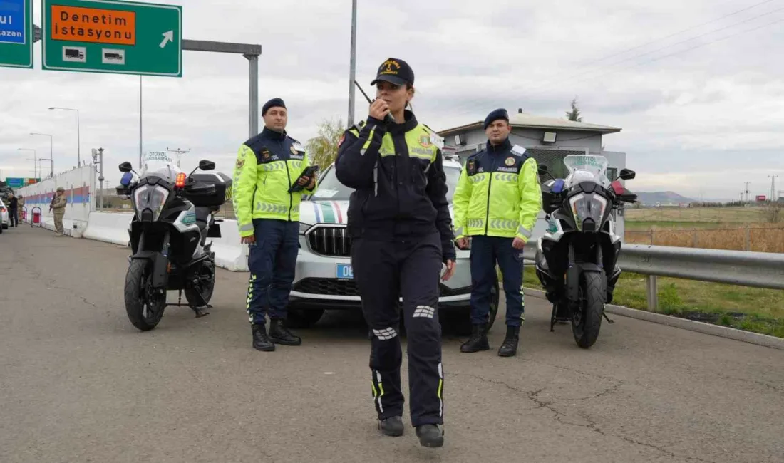 Karayollarında görevli Jandarma Otoyol Timleri, sorumluluk bölgelerinde meydana gelebilecek tüm