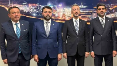 Karabük Demir-Çelik Fabrikaları’na (KARDEMİR) 200 yeni işçi alınacağı açıklandı. AK