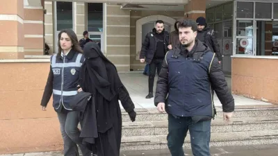 Kastamonu’da DEAŞ silahlı terör örgütüne yönelik düzenlenen operasyonda gözaltına alınan