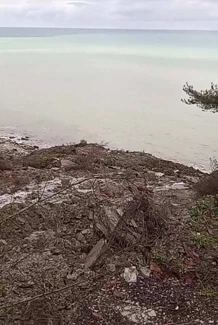 Kastamonu’da yağış sonrası meydana gelen heyelan sebebiyle İnebolu-Doğanyurt-Cide kara yolu