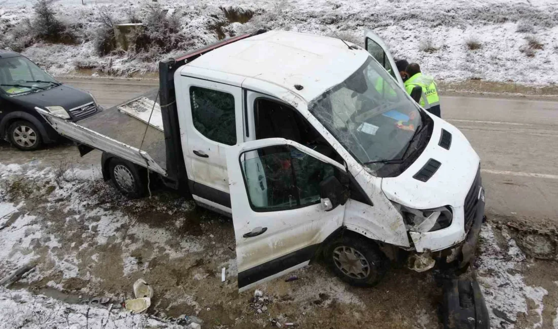 Kastamonu’da işçileri taşıyan kamyonetin kar yağışı sebebiyle kayması sonucu şarampole