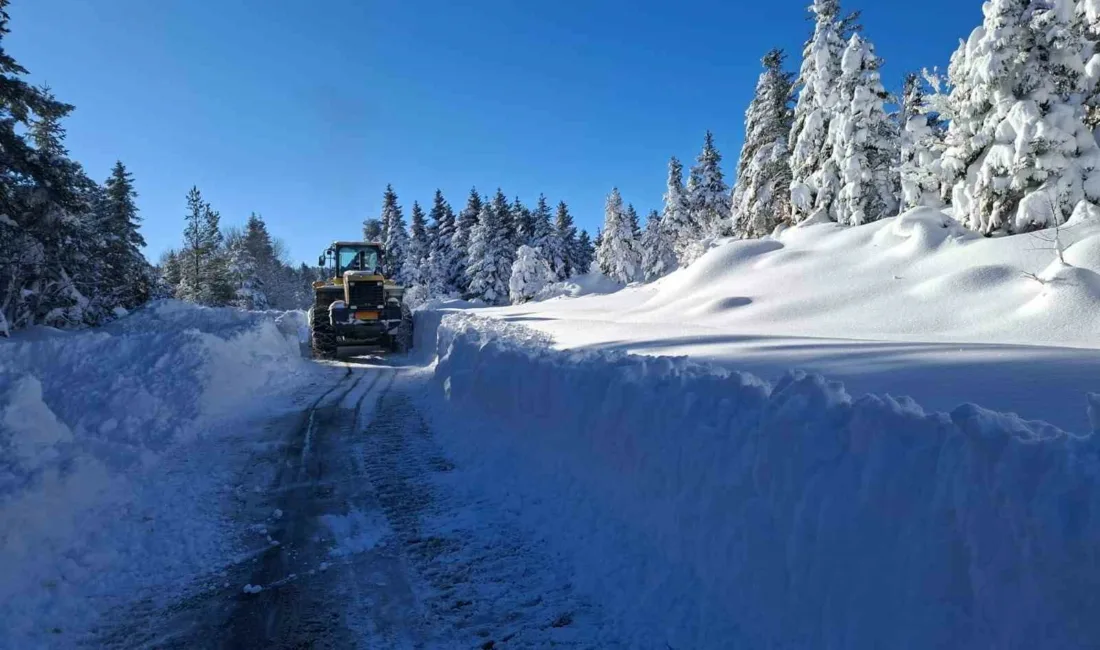 Kastamonu’da ekiplerin çalışmasıyla, kar sebebiyle kapalı köy yolu sayısı da