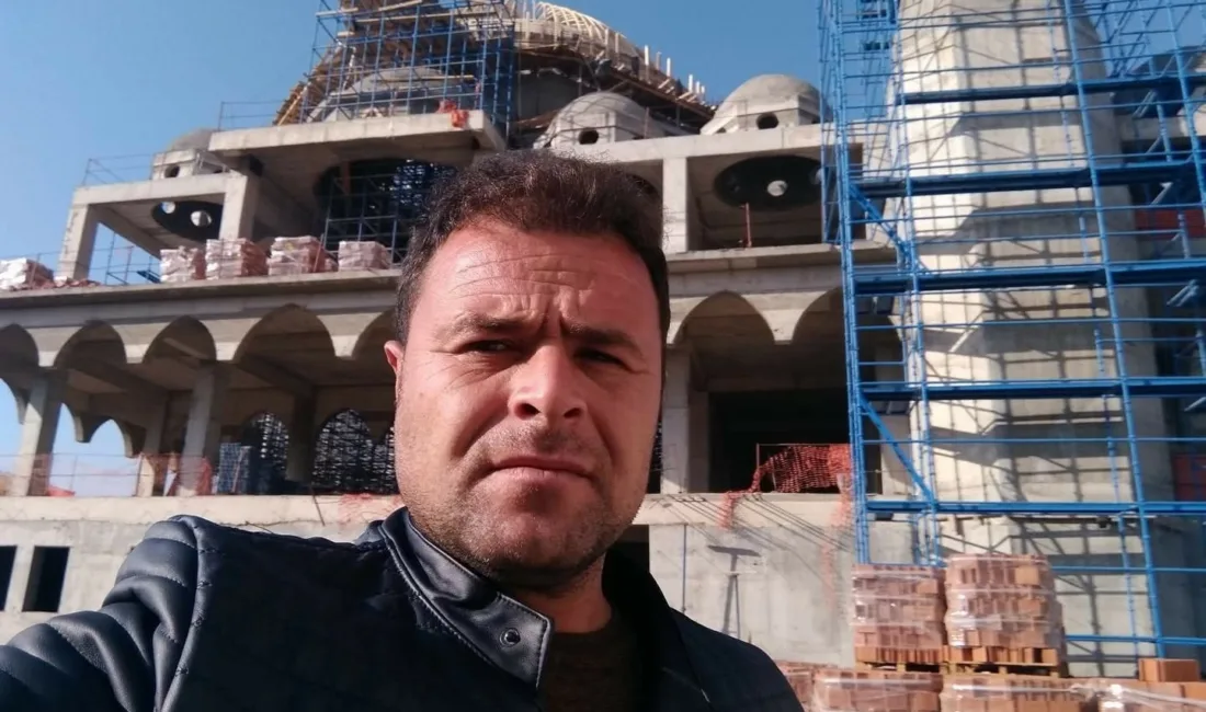 Tekirdağ’ın Kapaklı ilçesinde yapımı süren Ravza Camii inşaatında iskeleden düşen