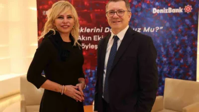 Ressam Akın Ekici’nin yaşamı, sanatsal üretimleri ve birikimini farklı perspektiflerle
