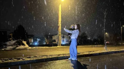 Karabük’ün Safranbolu ilçesinin yüksek kesimlerinde kar yağışı etkili oluyor. Meteoroloji