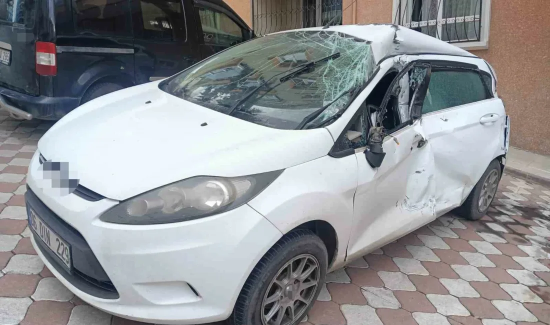 Ankara’da sürücüsünün rampa çıkarken kontrolünü kaybettiği tır, park halindeki 4