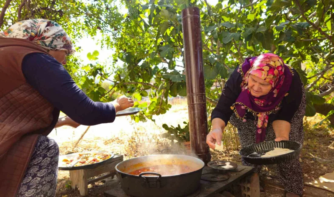 Sındırgı’da imece kültürünün en lezzetli örneklerinden biri olan Tarhana Bezdirmesi