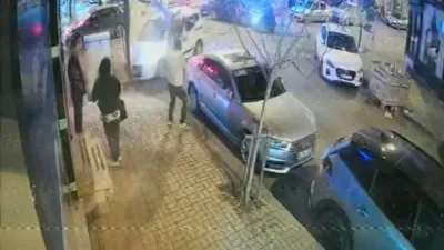 Tekirdağ’ın Çorlu ilçesinde motosikletlinin araçla çarpışarak yayanın üzerine düştüğü feci
