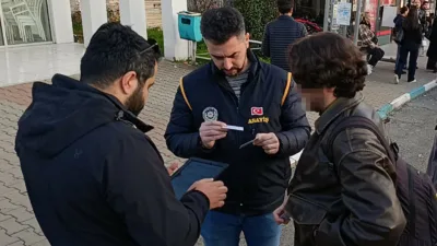 Tekirdağ’ın Süleymanpaşa ilçesinde birçok noktada “Huzur Uygulaması” gerçekleştirildi. Tekirdağ İl