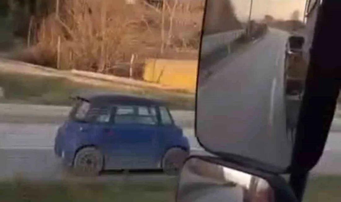 Karabük’te akan trafiğe rağmen ters istikamette ilerleyen elektrikli araç, cep