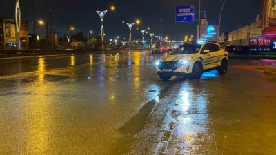 Kocaeli’nin İzmit ilçesinde tırın çarptığı öne sürülen yaya yaşamını yitirdi.