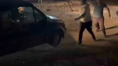 Kocaeli’de bir sürücünün trafikte sinirlenerek taksiye, yolcu otobüsüne ve bir
