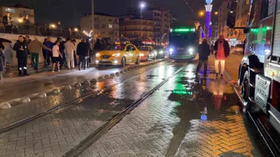 Kocaeli’de yolun karşısına geçmeye çalıştığı sırada tramvayın altında kalan 71