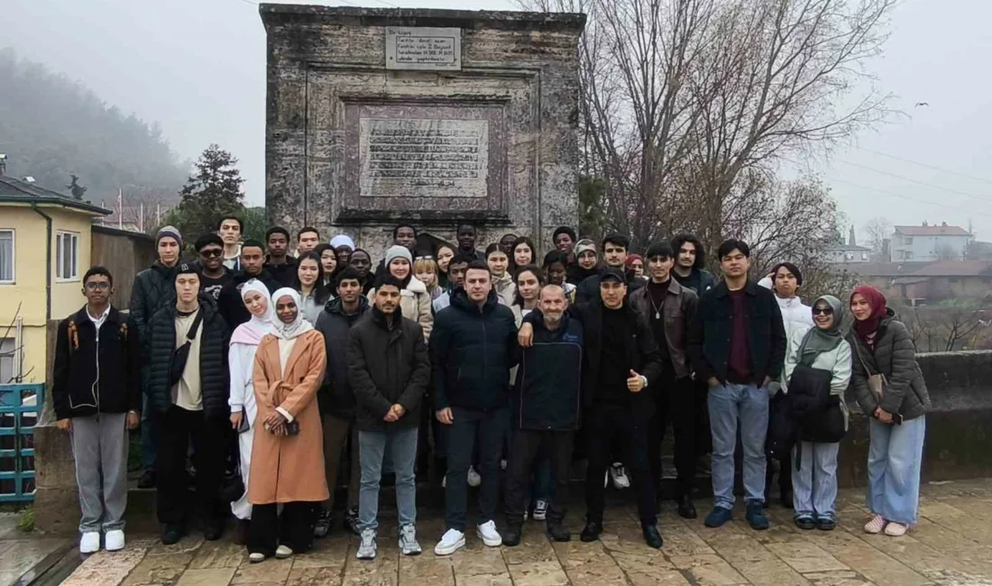 Sakarya’da üniversite öğrencileri, doğal, tarihi ve kültürel mekanları yerinde inceledi.