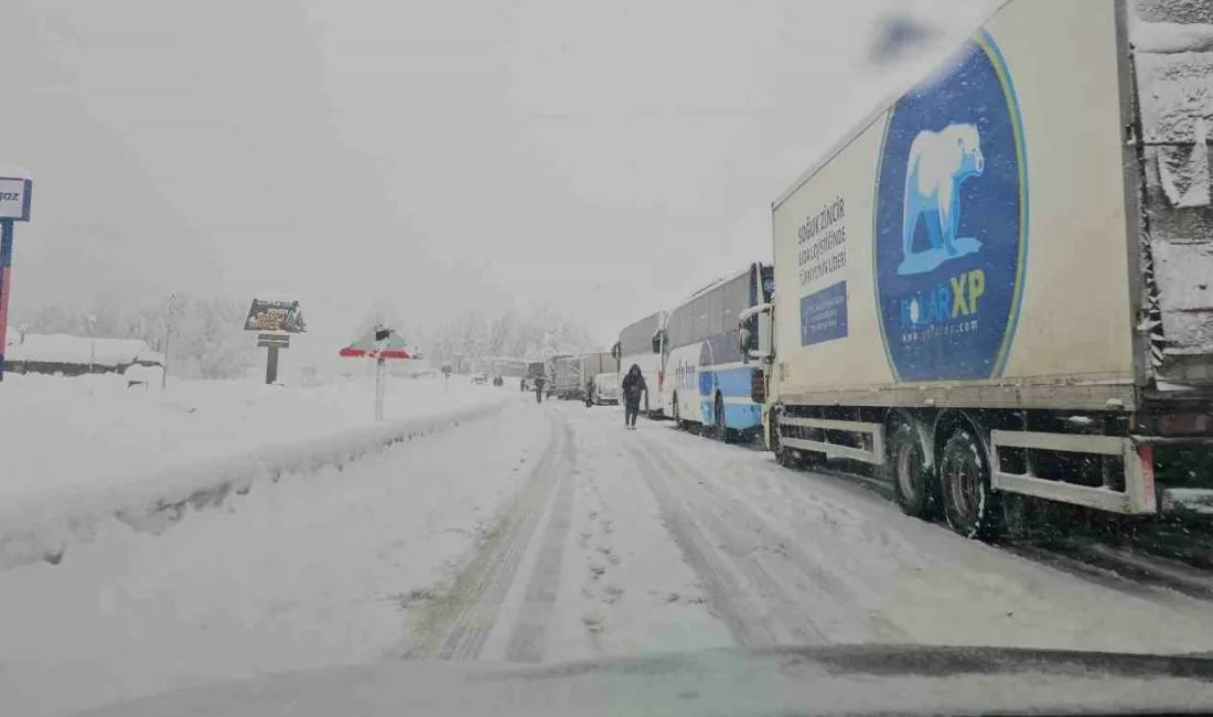 Bolu’da etkisini sürdüren yoğun kar yağışı, Gerede-Samsun yolunun ardından Zonguldak-Ankara