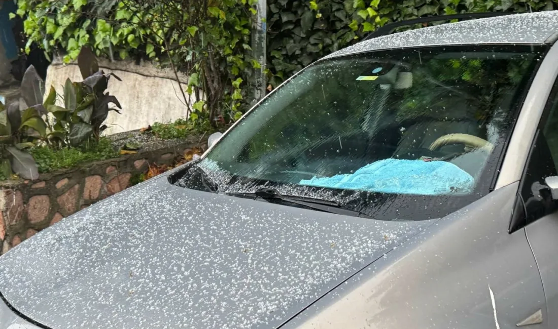 Zonguldak’ta sabah saatlerinde ceviz büyüklüğünde dolu yağdı. Kent merkezinde sabah