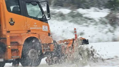 Zonguldak-Ereğli kara yolunda gece saatlerinden itibaren etkili olan kar yağışı,