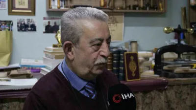 Geleneksel kitap ciltleme sanatını yarım asrı aşkın süredir icra eden