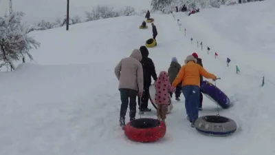 Bolu’nun doğa harikası Abant Gölü Milli Parkı’nda sömestr hareketliliği yaşanırken,